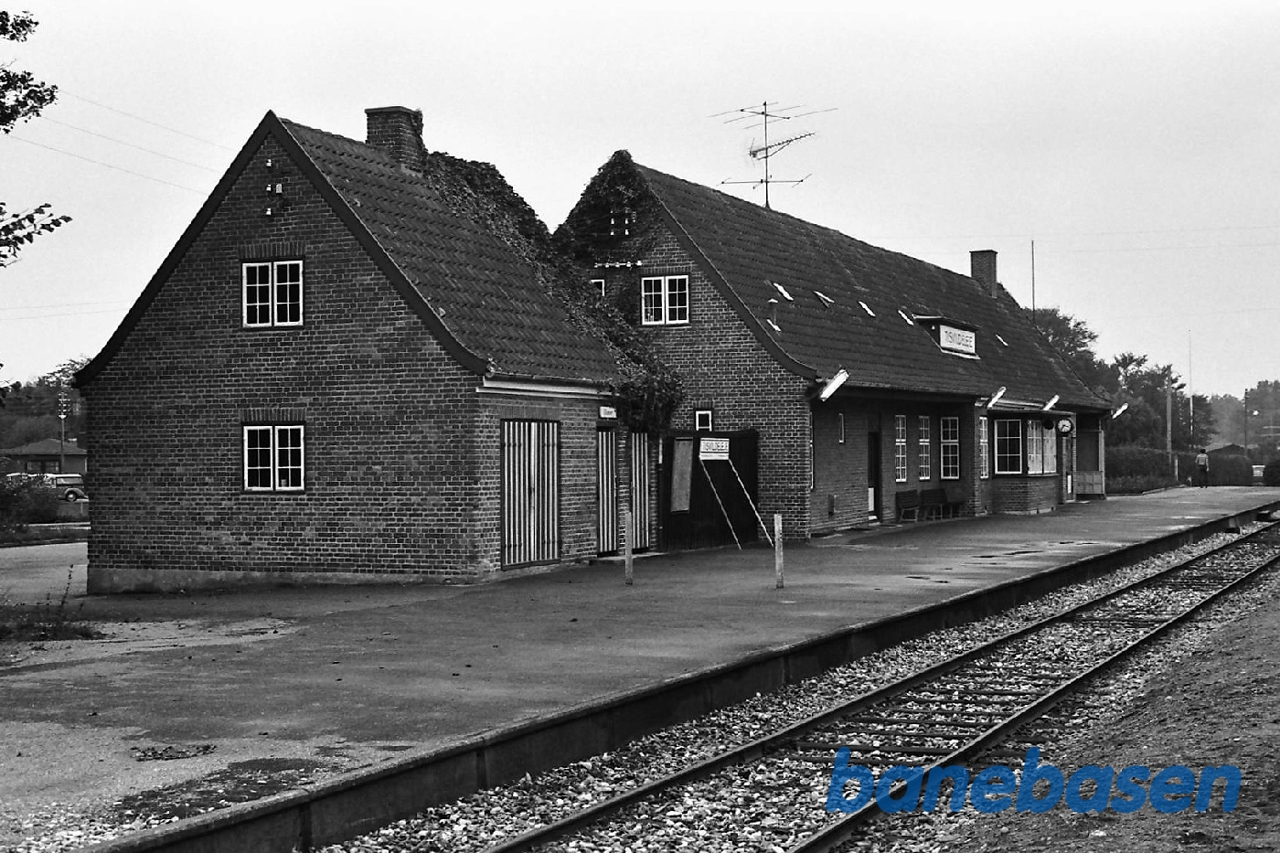 Stationen fra perron Stationen fra perron