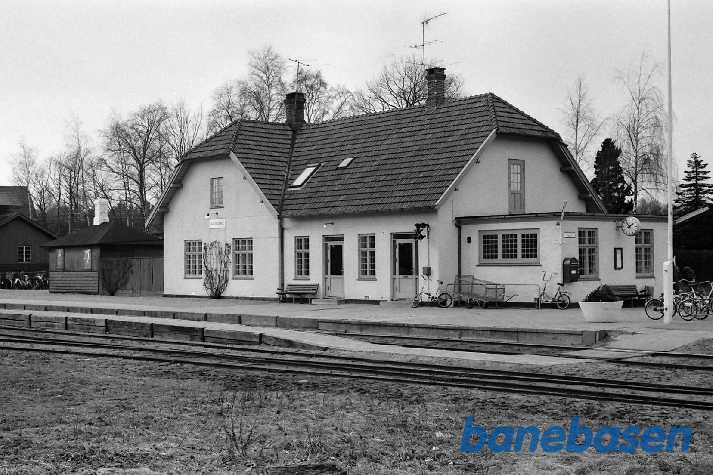 Station fra perronen Station fra perronen