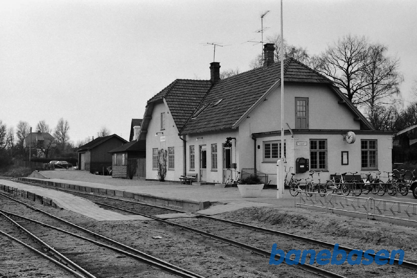 Station fra perron Station fra perron