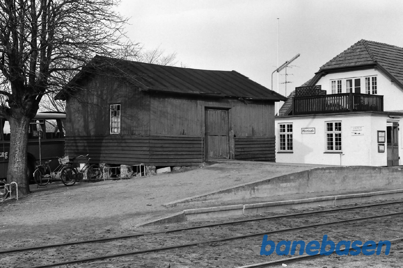 Varehus fra perron Varehus fra perron