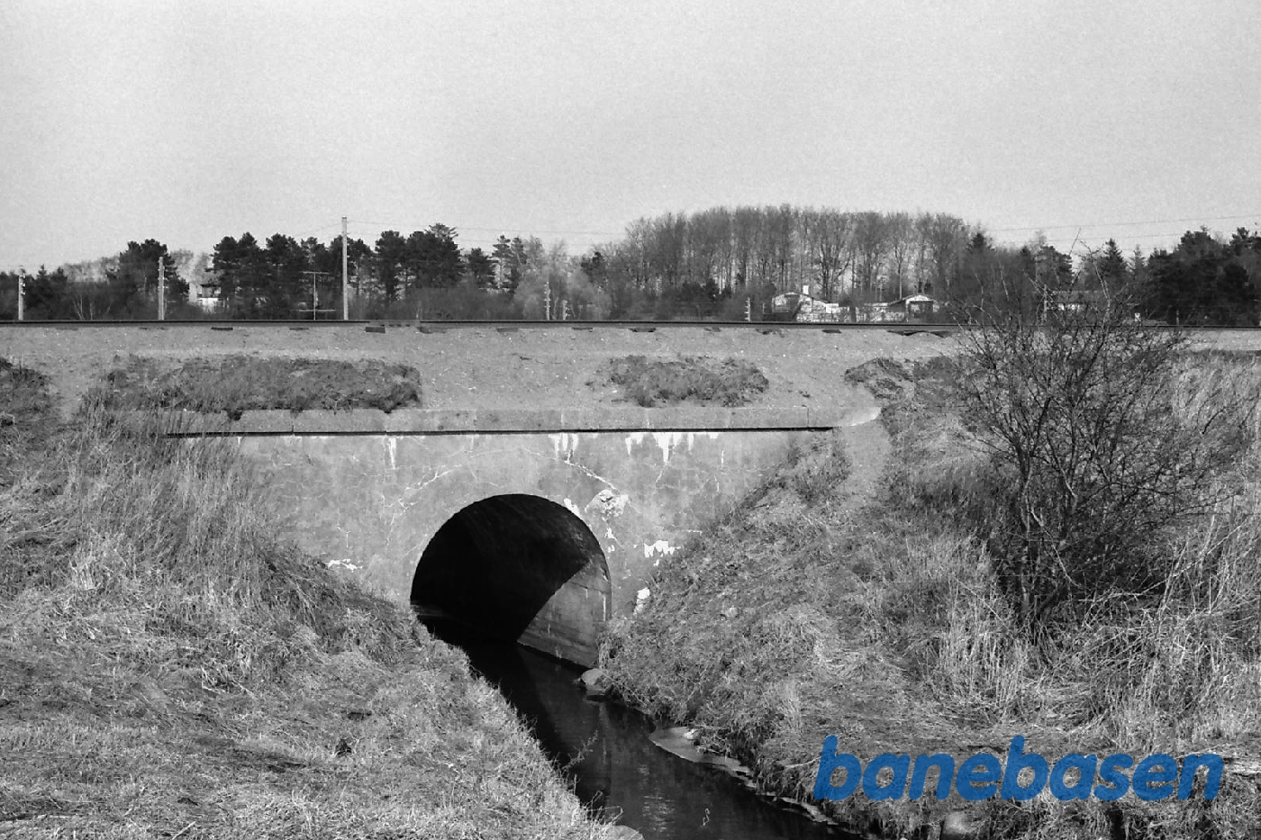 Bro over å fra nord mellem Kildekrog og Dronningmølle Bro over å fra nord mellem Kildekrog og Dronningmølle