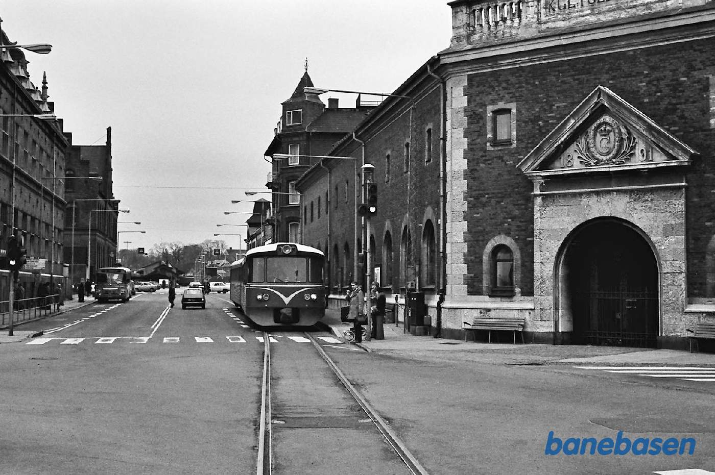 Privatbaneholdepladsen. Indk