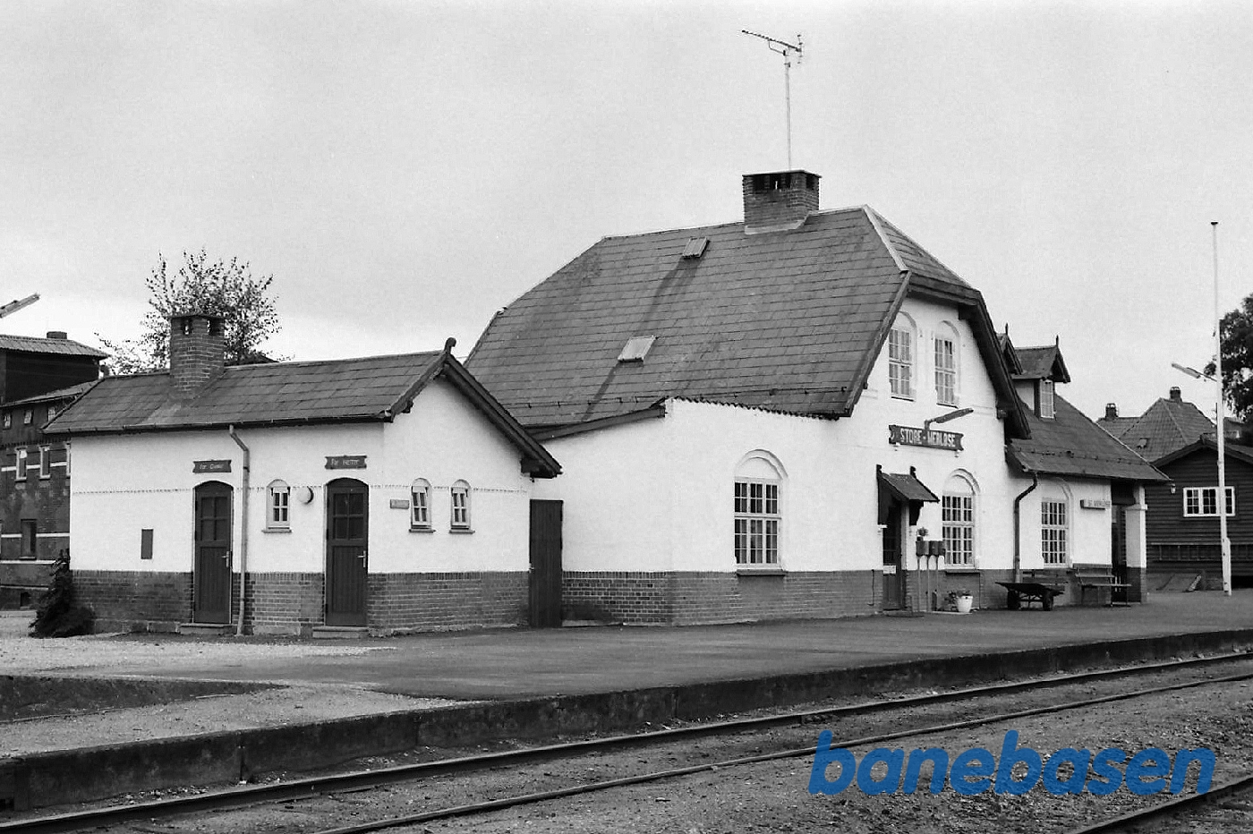 Station fra perron Station fra perron