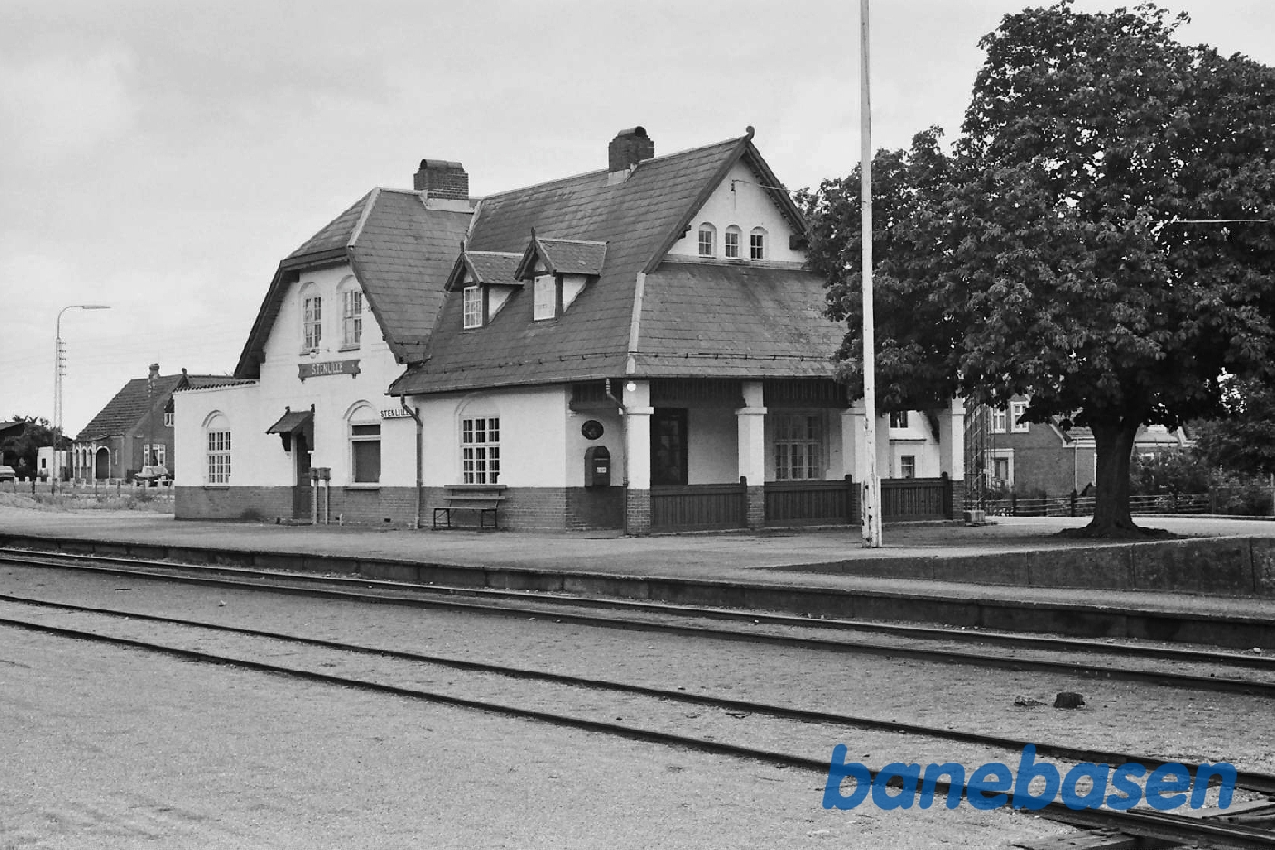 Station fra perron Station fra perron