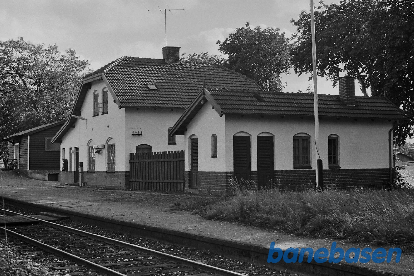 Stationen fra perron Stationen fra perron