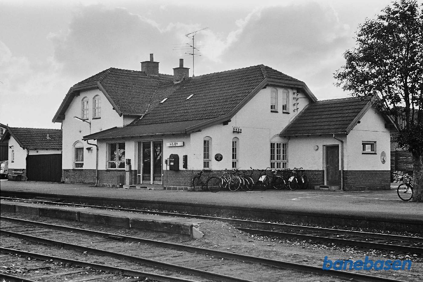 Stationen fra perron