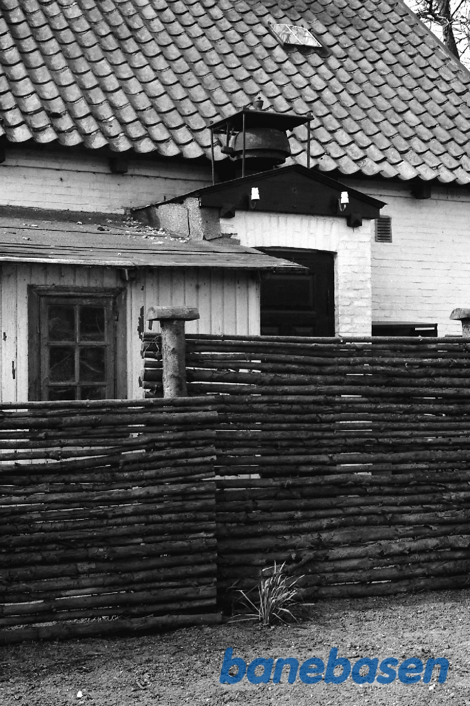 Togmeldeklokke vogterhus 17 mellem Nagelsti og Grænge Togmeldeklokke vogterhus 17 mellem Nagelsti og Grænge