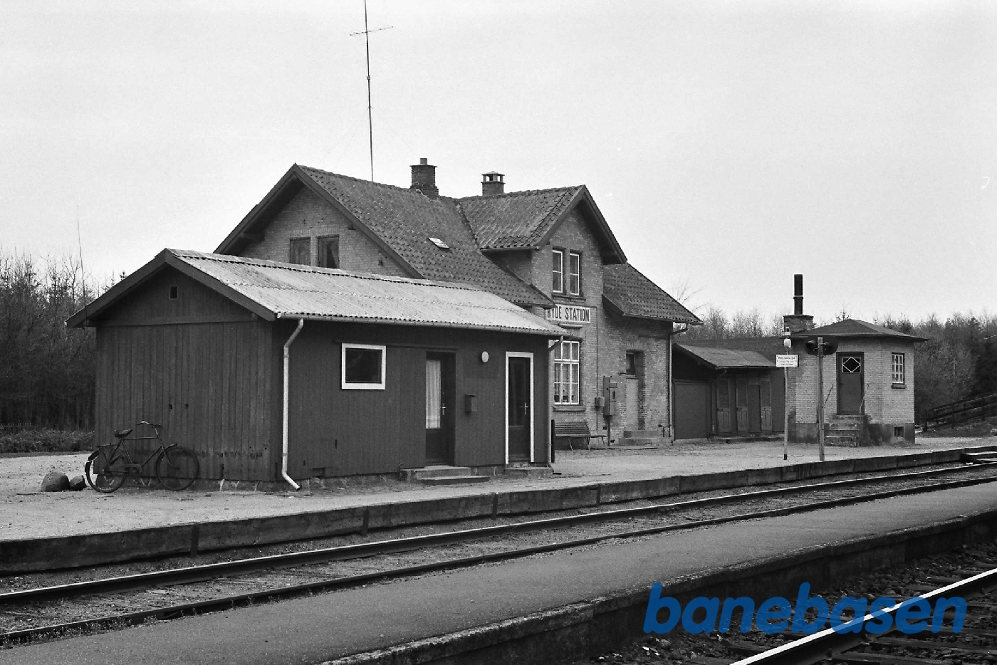 Stationen fra perron Stationen fra perron