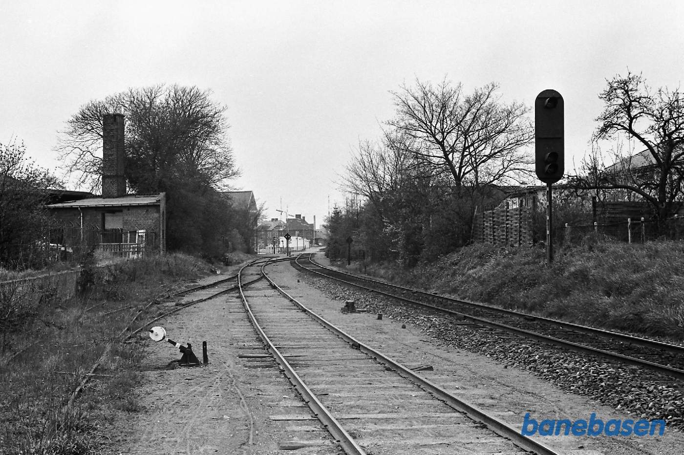 Sidespor før indkørslen Sidespor før indkørslen