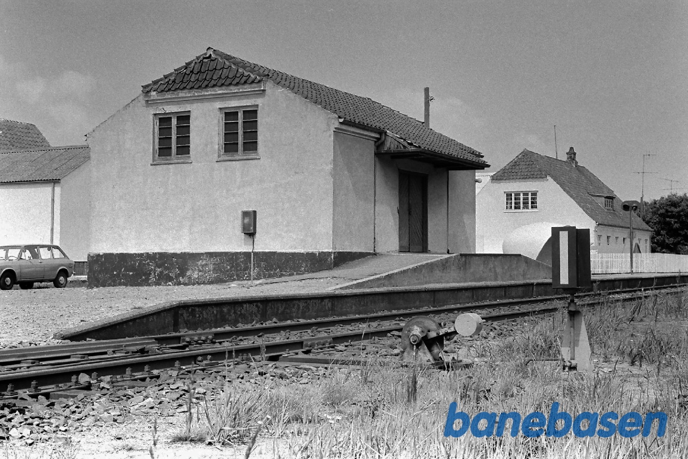 Varehus fra perron Varehus fra perron