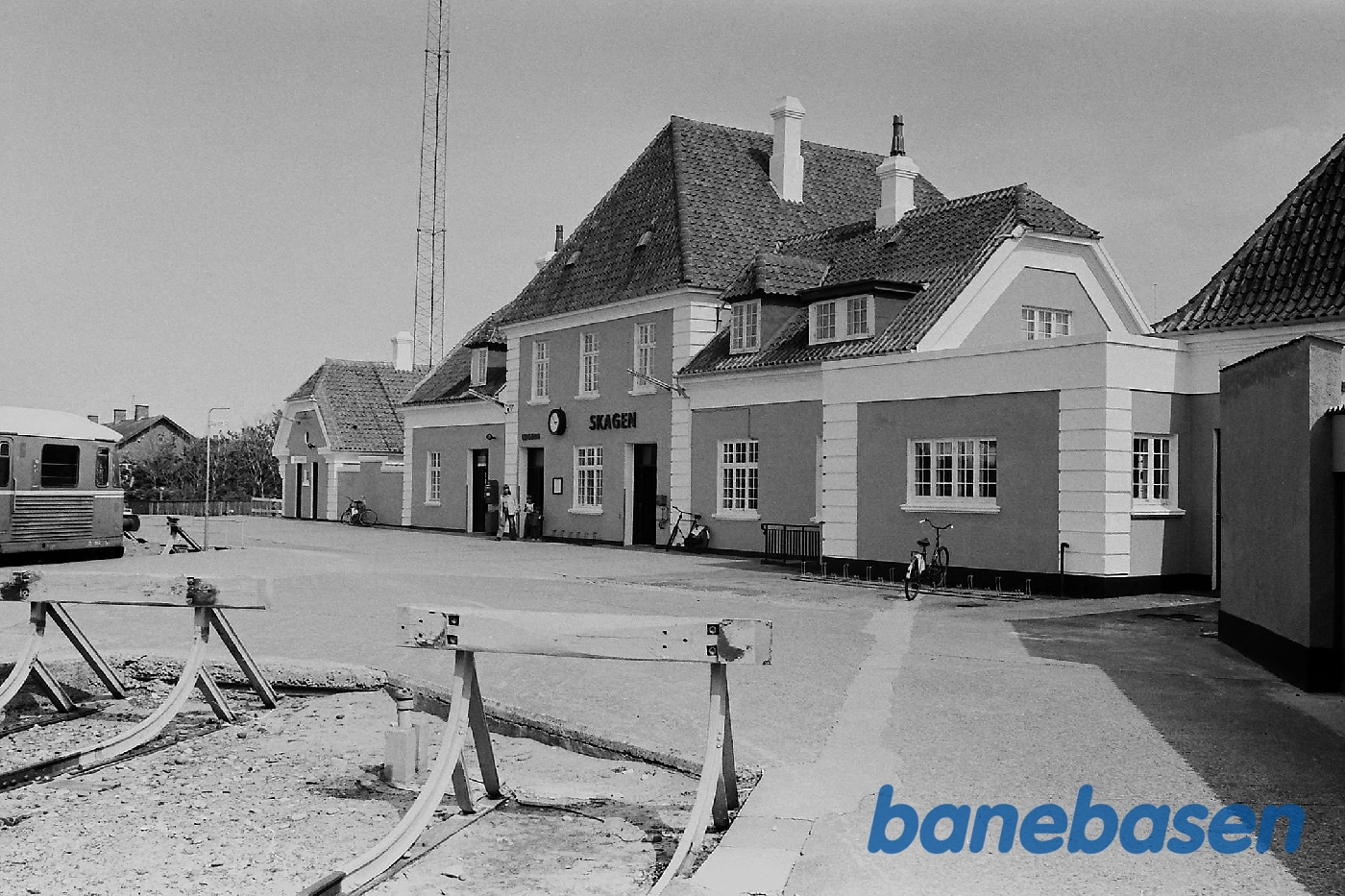 Stationen fra perron Stationen fra perron