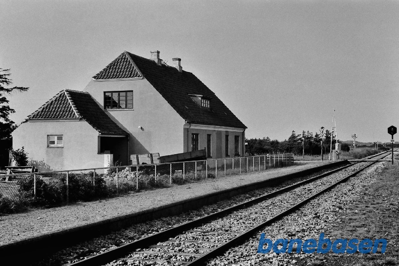 Stationen fra perron Stationen fra perron