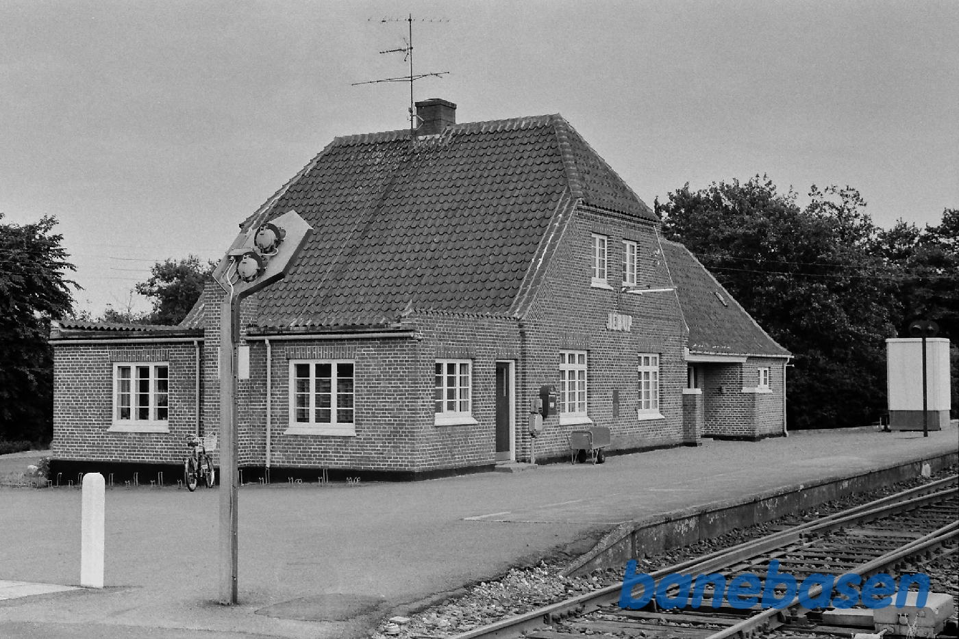Stationen fra perron Stationen fra perron