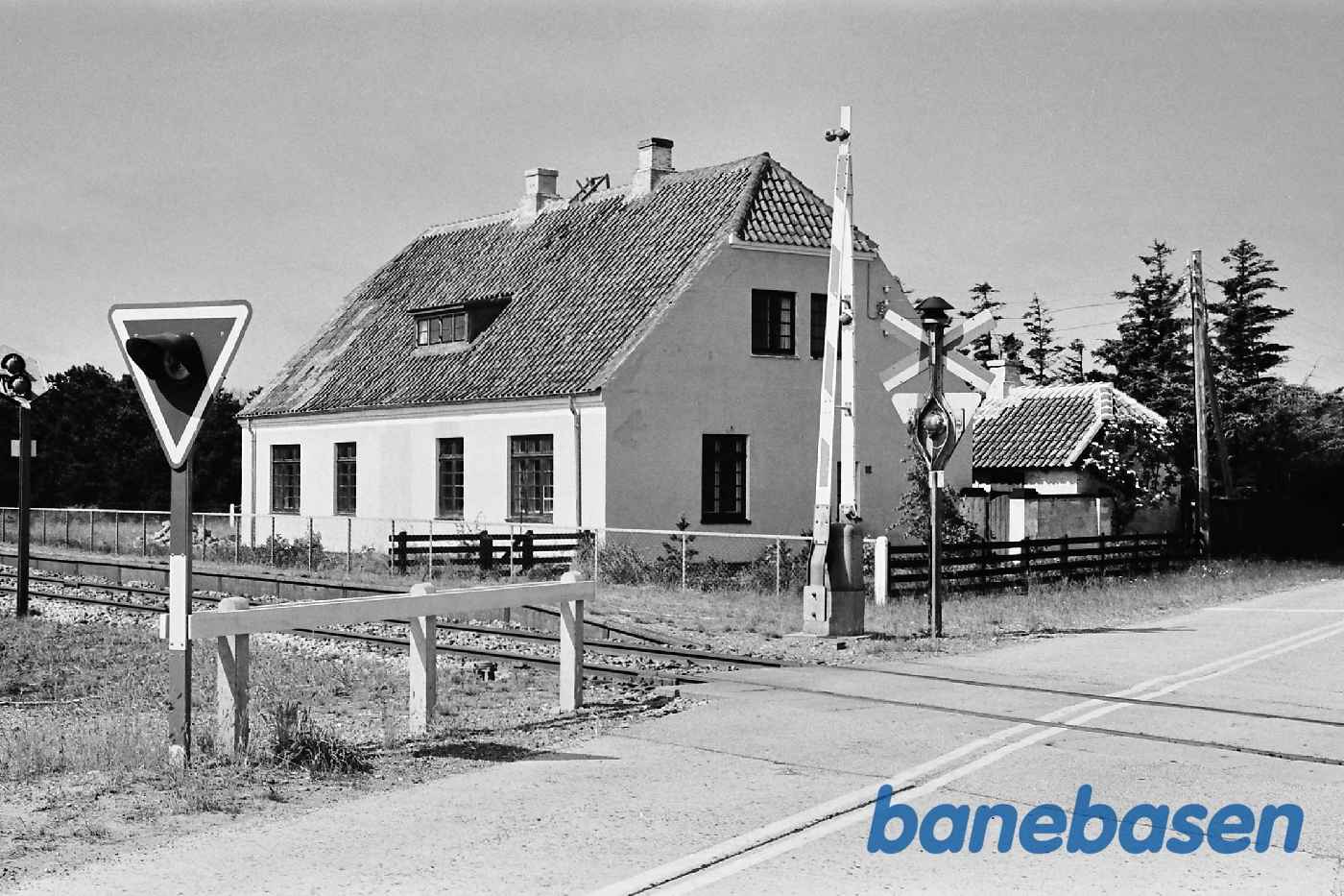 Trinbræt fra perron Trinbræt fra perron