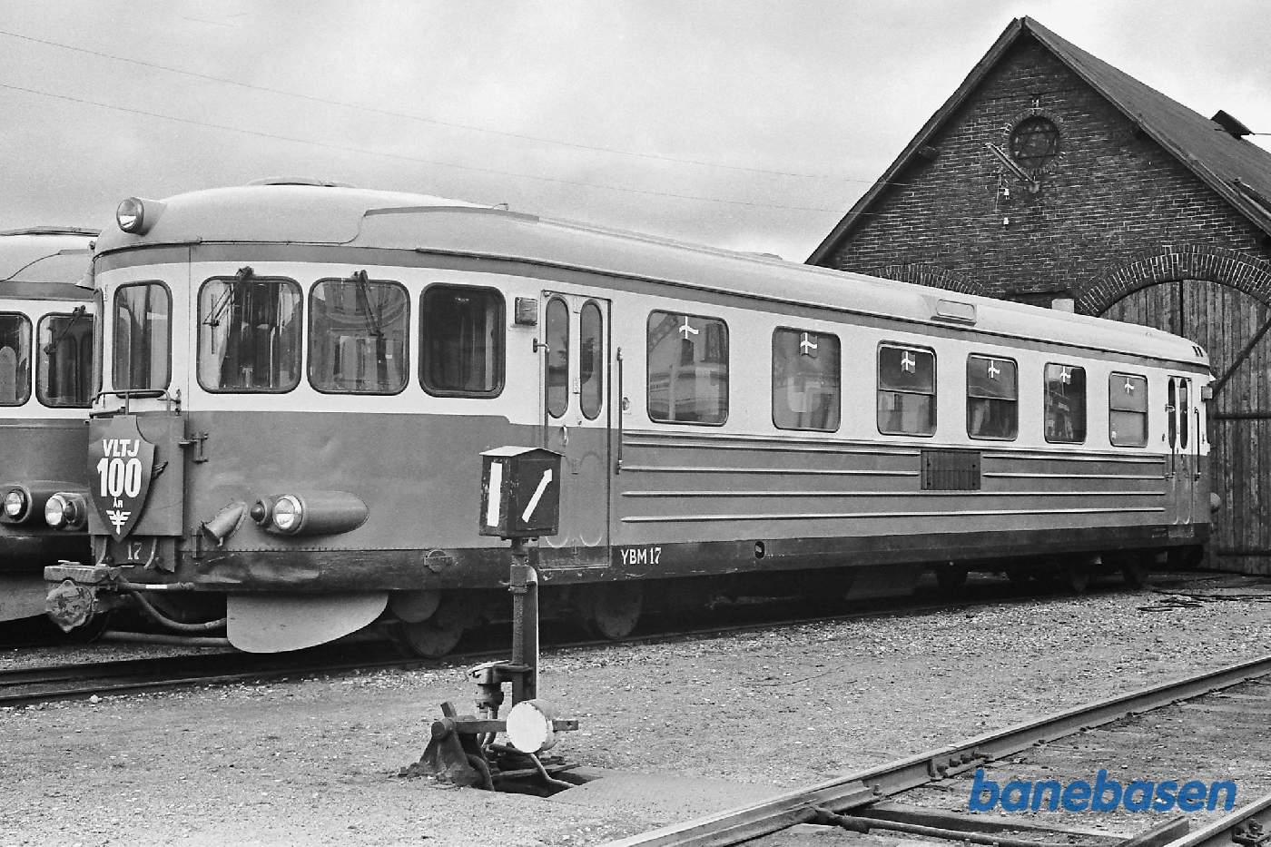 Ybm 17 med skjold for 100 år Ybm 17 med skjold for 100 år