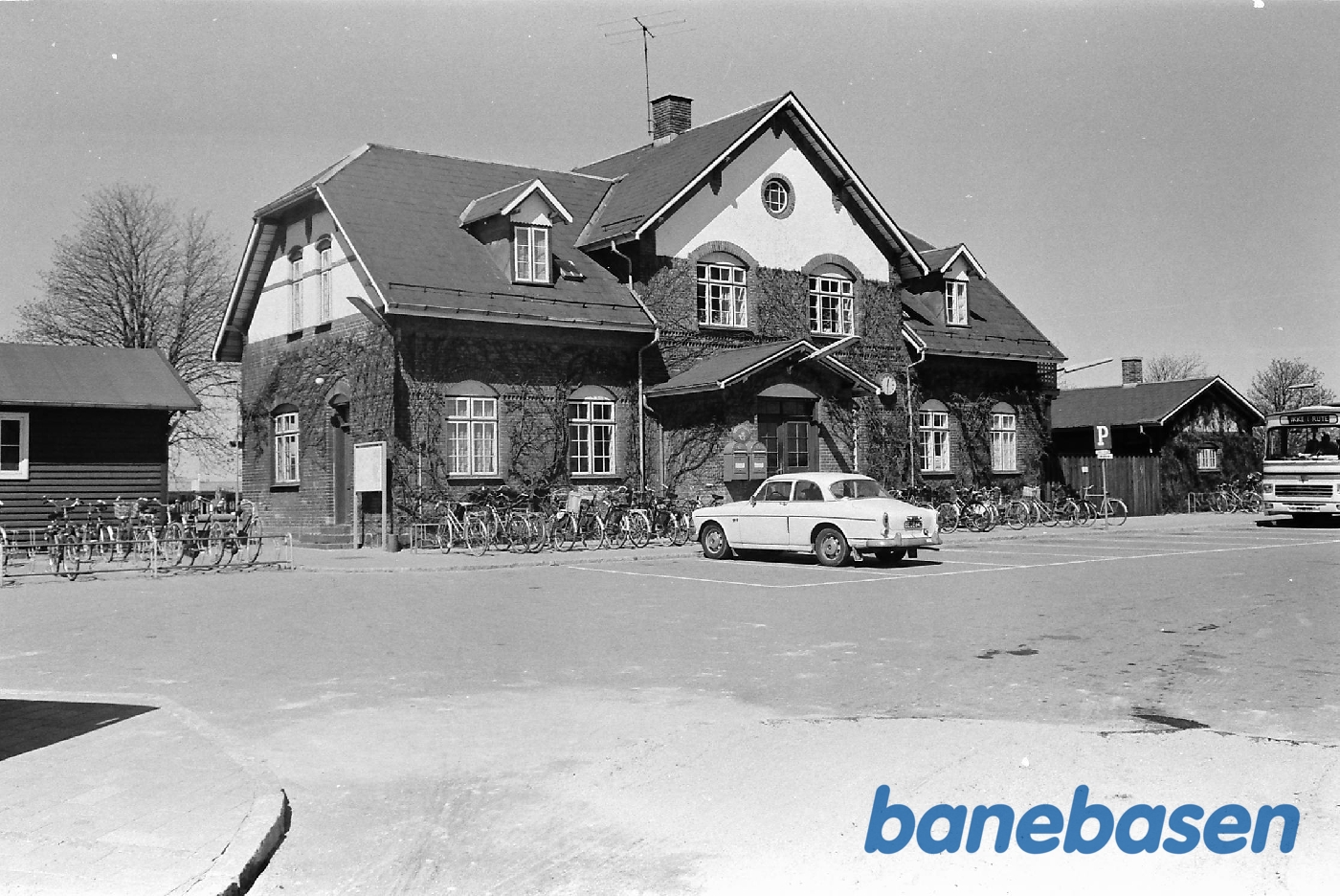 Stationen fra gaden Stationen fra gaden