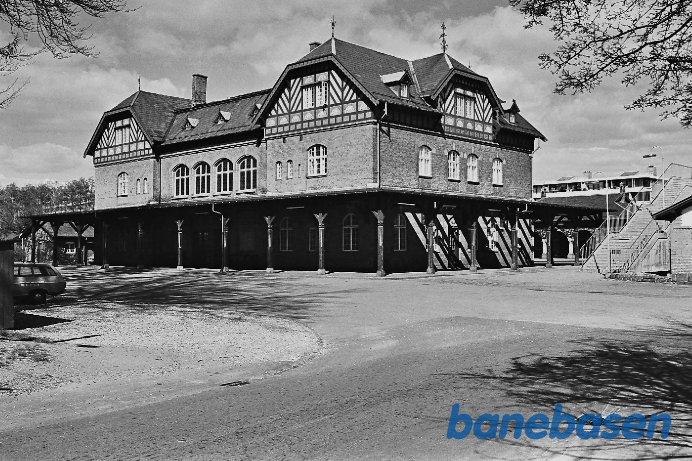 Stationen fra gaden Stationen fra gaden