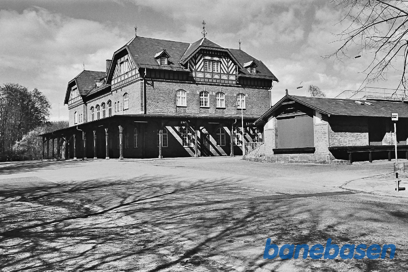 Stationen fra gaden Stationen fra gaden