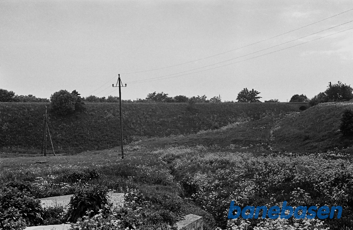 Bro over Lundegårdsbæk fra øst Bro over Lundegårdsbæk fra øst