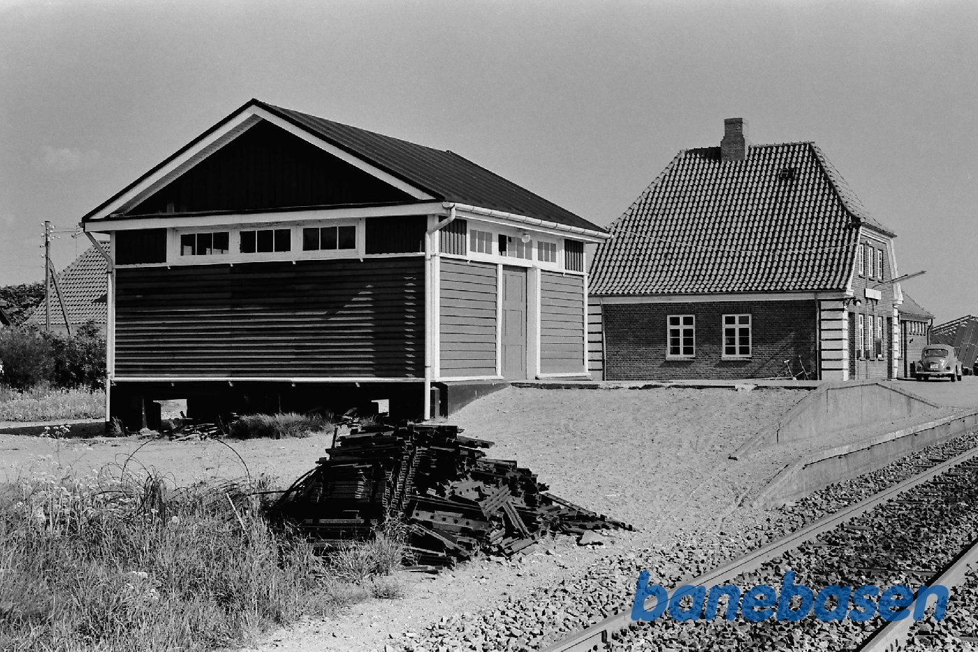 Varehus fra perron Varehus fra perron