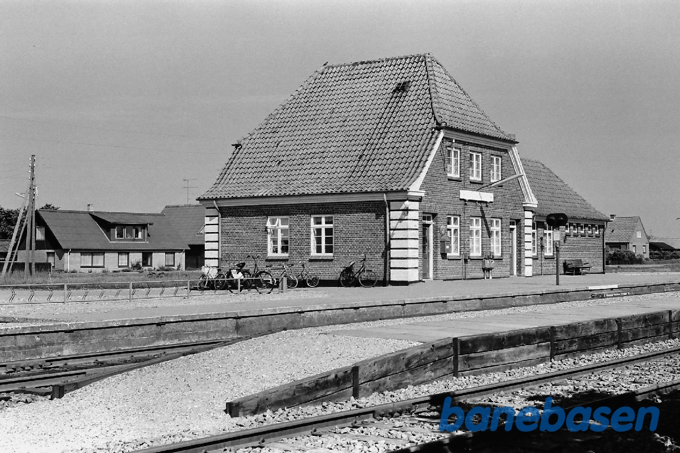 Stationen fra perron Stationen fra perron
