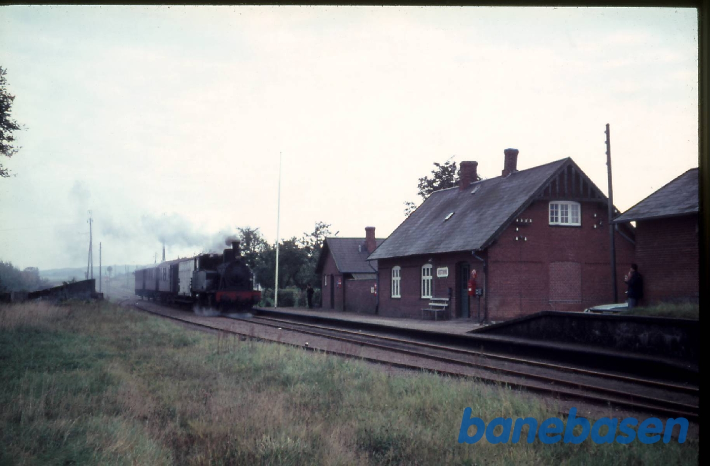 HOJ L 406 med særtog for DMJK, Vestbirk station HOJ L 406 med særtog for DMJK, Vestbirk station