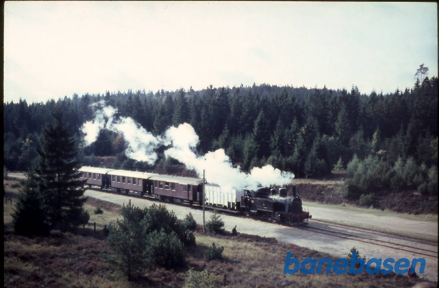 HOJ L 406 med særtog for DMJK. Vrads station HOJ L 406 med særtog for DMJK. Vrads station