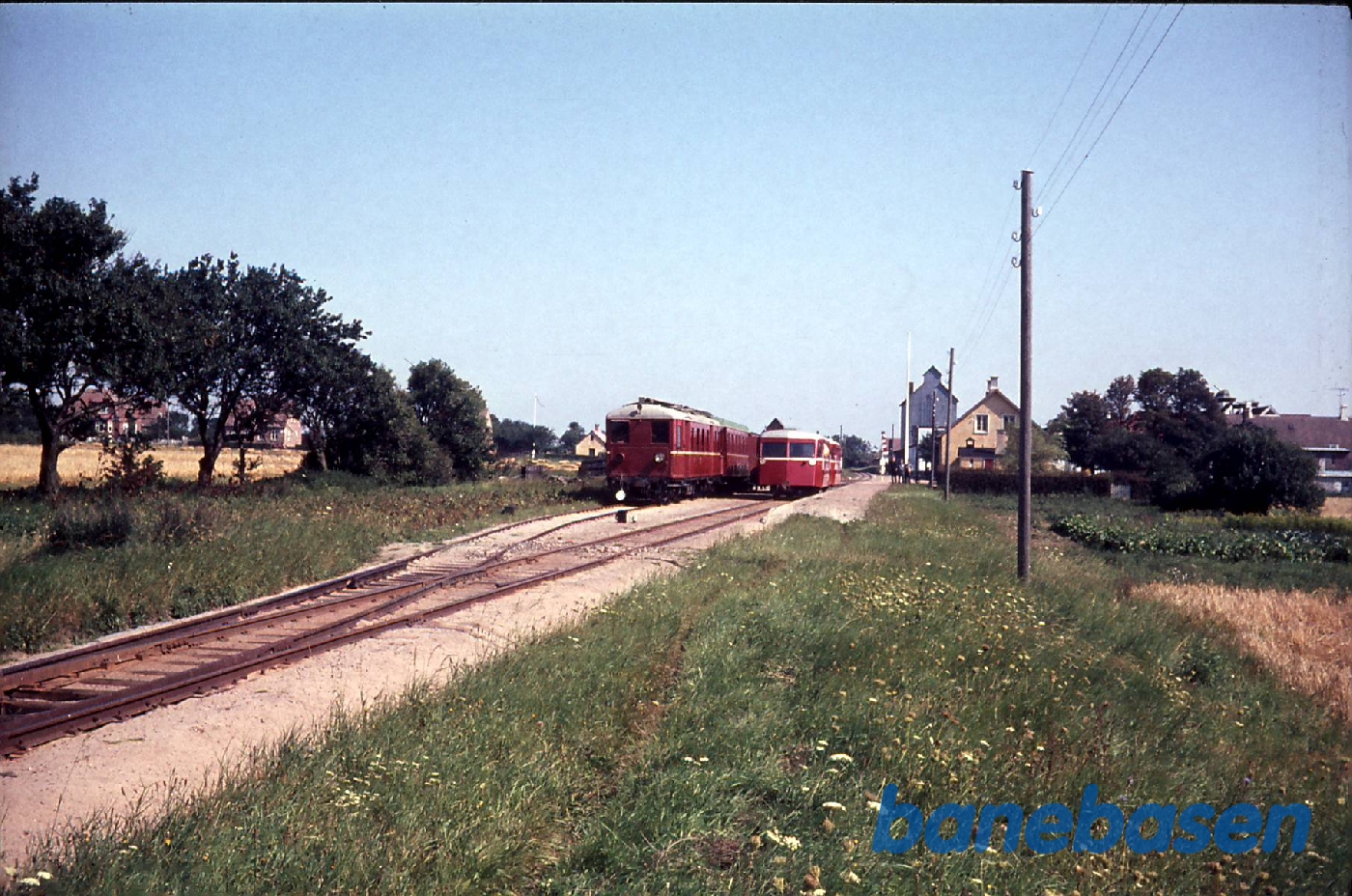 M5 krydser skinnebus i Pederske M5 krydser skinnebus i Pederske