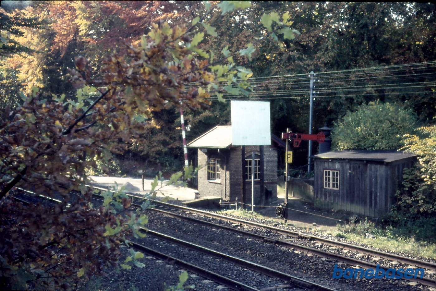 Frydenlund mellempost med næstsidste manuelt betjente bomme Frydenlund mellempost med næstsidste manuelt betjente bomme
