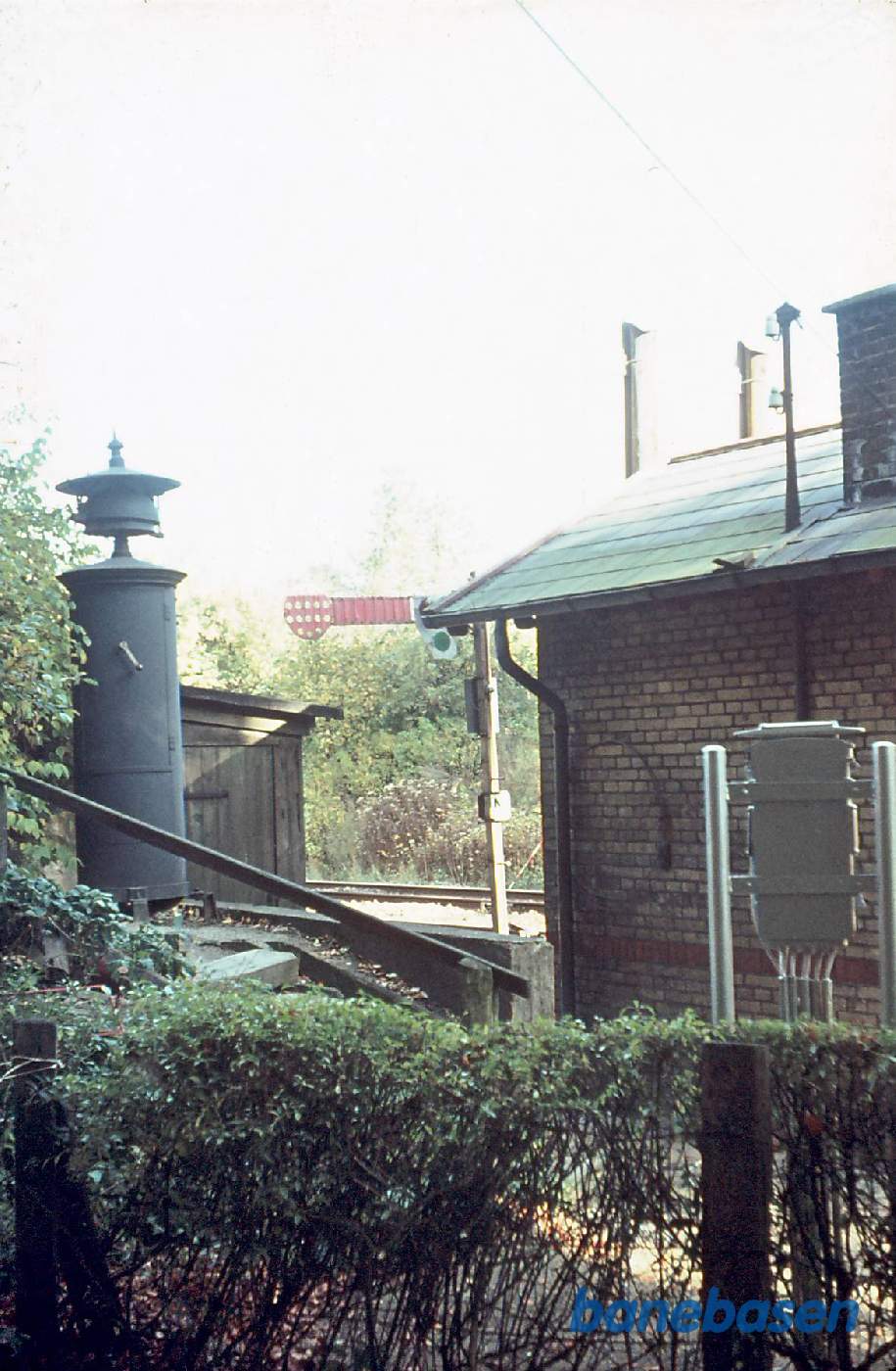 Frydenlund mellempost. Meldeklokke Frydenlund mellempost. Meldeklokke