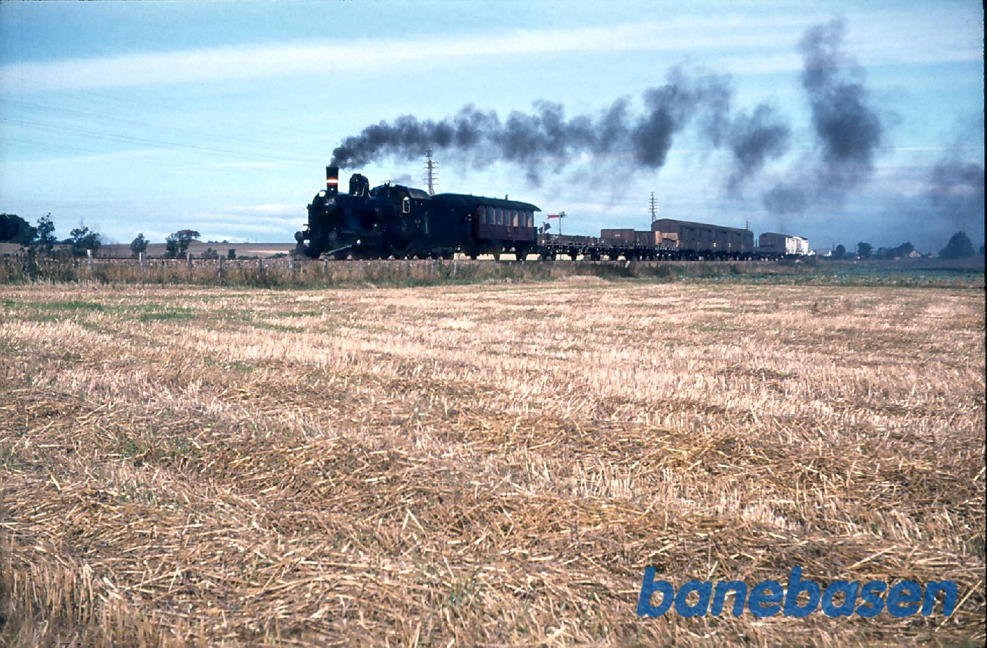 DSB D 826. Indkørsel til Havdrup fra Roskilde DSB D 826. Indkørsel til Havdrup fra Roskilde