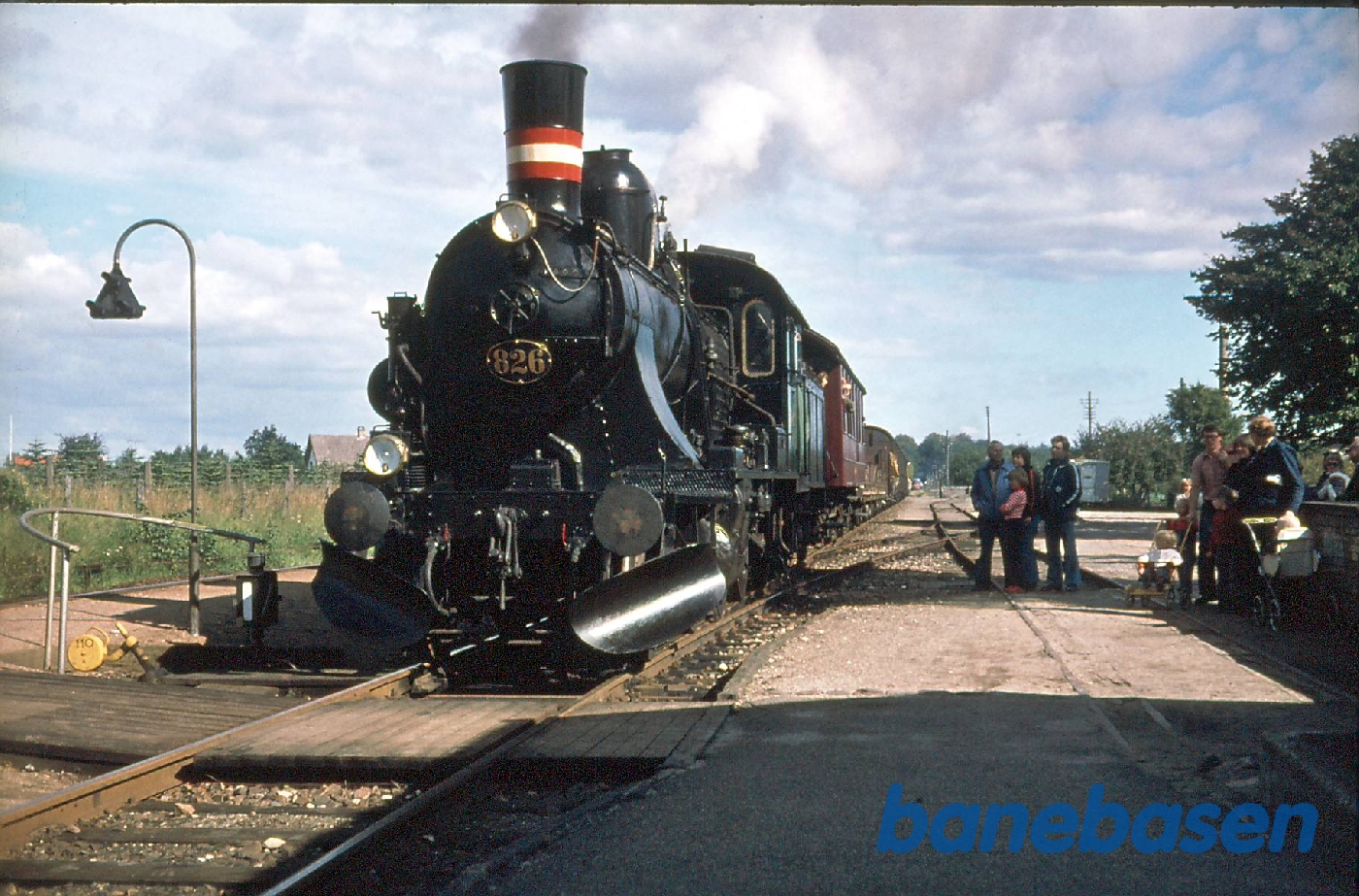 DSB D 826 på Tureby station DSB D 826 på Tureby station