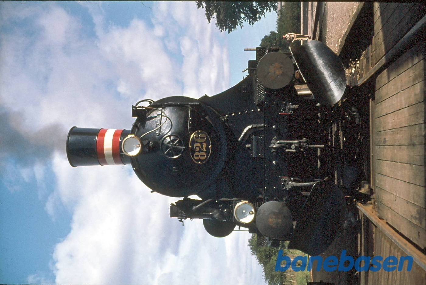 DSB D 826 front på Tureby station DSB D 826 front på Tureby station