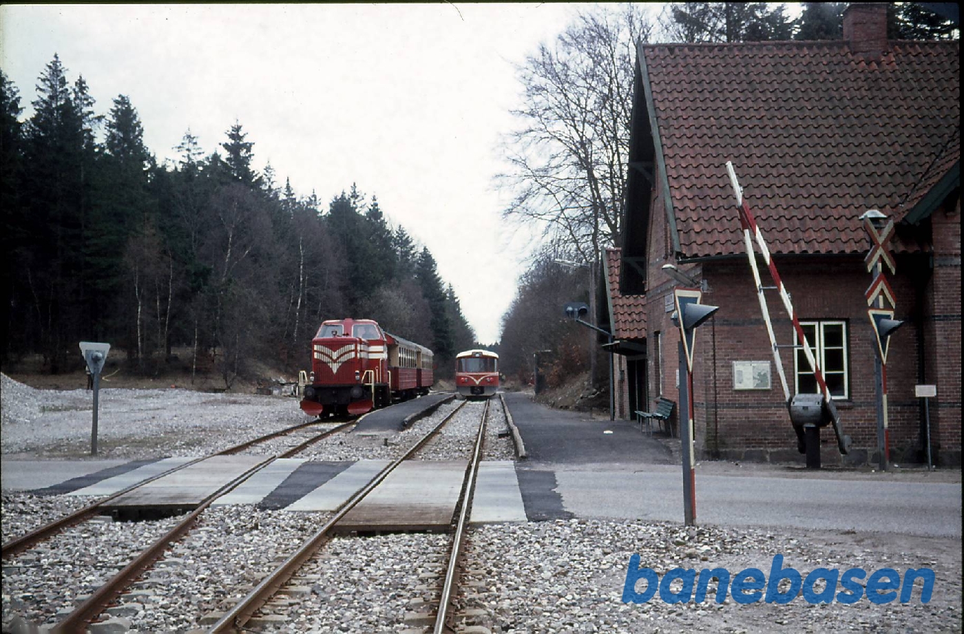 Tur med GDS L2 og C41 og C42 på Gribskovbanen. Mårum krydsning med Y tog Tur med GDS L2 og C41 og C42 på Gribskovbanen. Mårum krydsning med Y tog