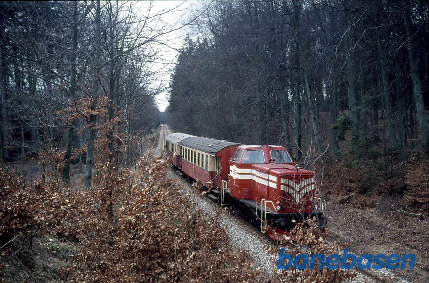 Tur med GDS L2 og C41 og C42 på Gribskovbanen. Mellem Mårum og Saltrup Tur med GDS L2 og C41 og C42 på Gribskovbanen. Mellem Mårum og Saltrup