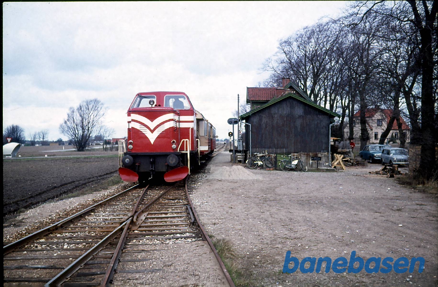 Tur med GDS L2 og C41 og C42 på Gribskovbanen. Pårup station Tur med GDS L2 og C41 og C42 på Gribskovbanen. Pårup station