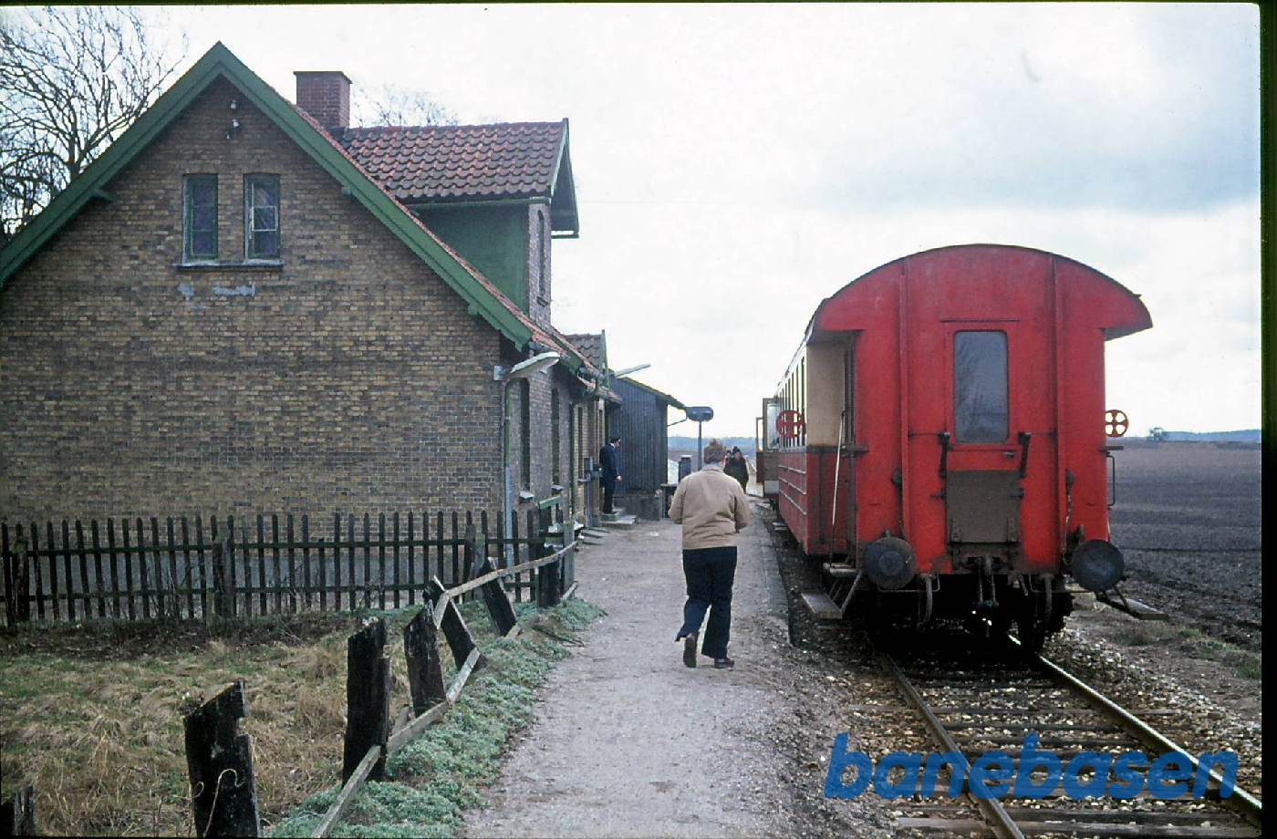 Tur med GDS L2 og C41 og C42 på Gribskovbanen. Pårup station Tur med GDS L2 og C41 og C42 på Gribskovbanen. Pårup station