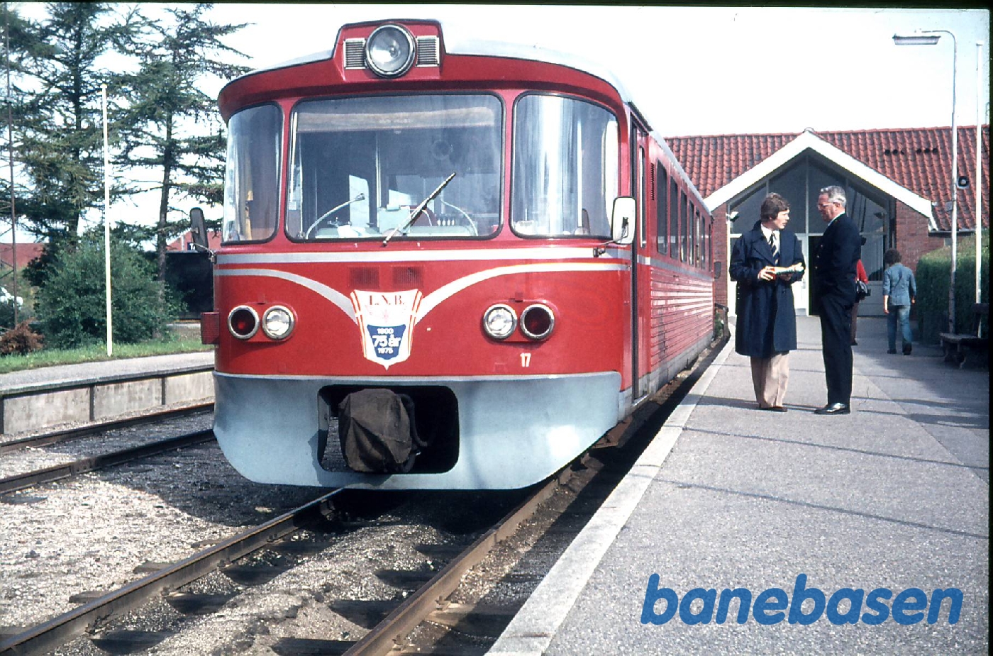 LNJ 75 års jubilæum. Y-tog på Nærum station LNJ 75 års jubilæum. Y-tog på Nærum station
