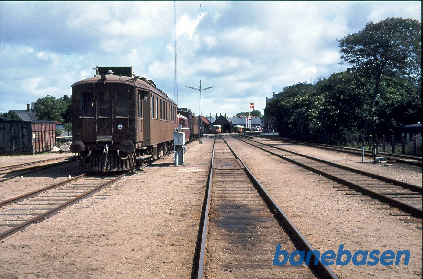 VLTJ 75 års jubilæum. Triangel tretrucker VLTJ M6 på stationen i Lemvig VLTJ 75 års jubilæum. Triangel tretrucker VLTJ M6 på stationen i Lemvig