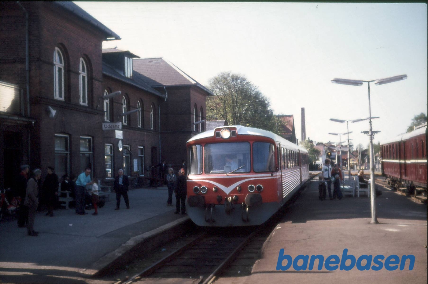 Odder banegård med Y-tog og M2 Odder banegård med Y-tog og M2