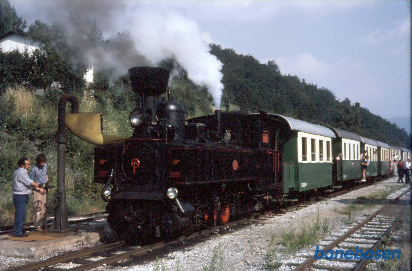 Østrig - Smalsporsbaner. Vandtagning på Anger station