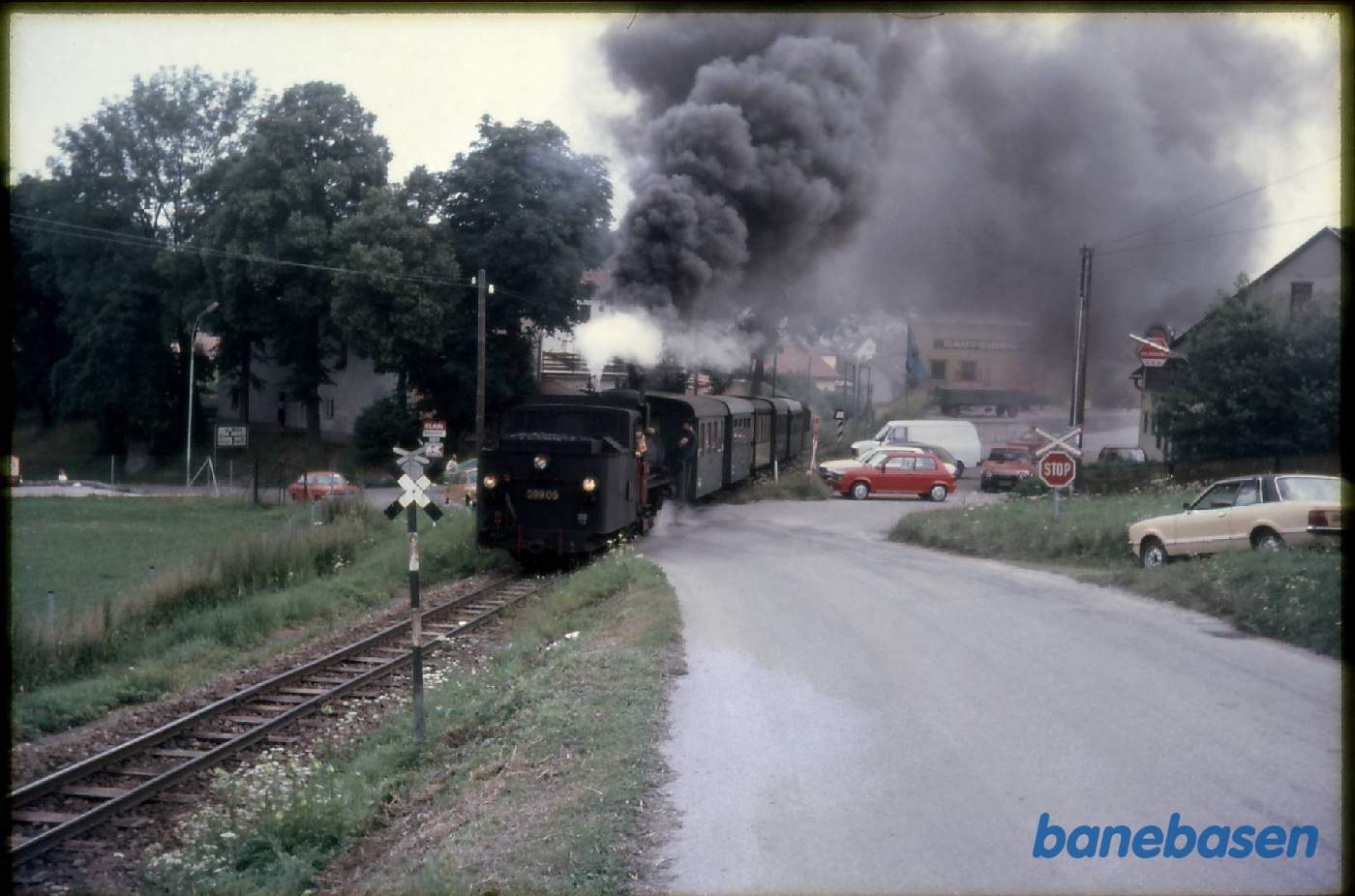 Østrig - Smalsporsbaner. Udkørsel fra Groß Gerung