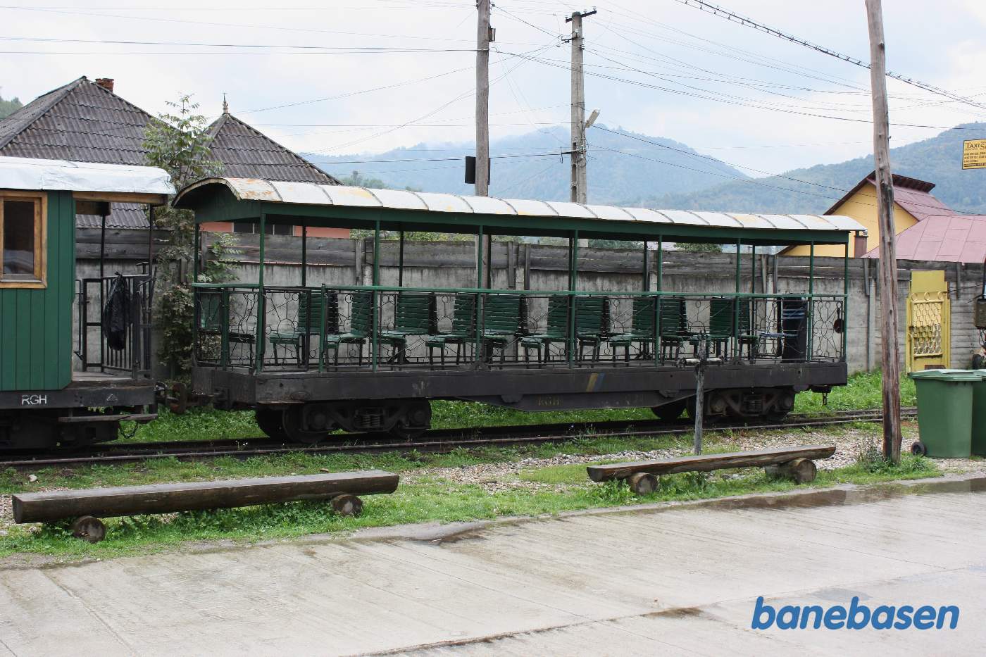 Åben personvogn i dagen udflugtstog