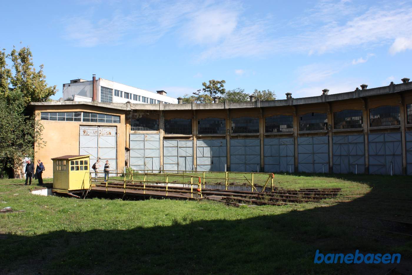 Arad. Remise og drejeskive