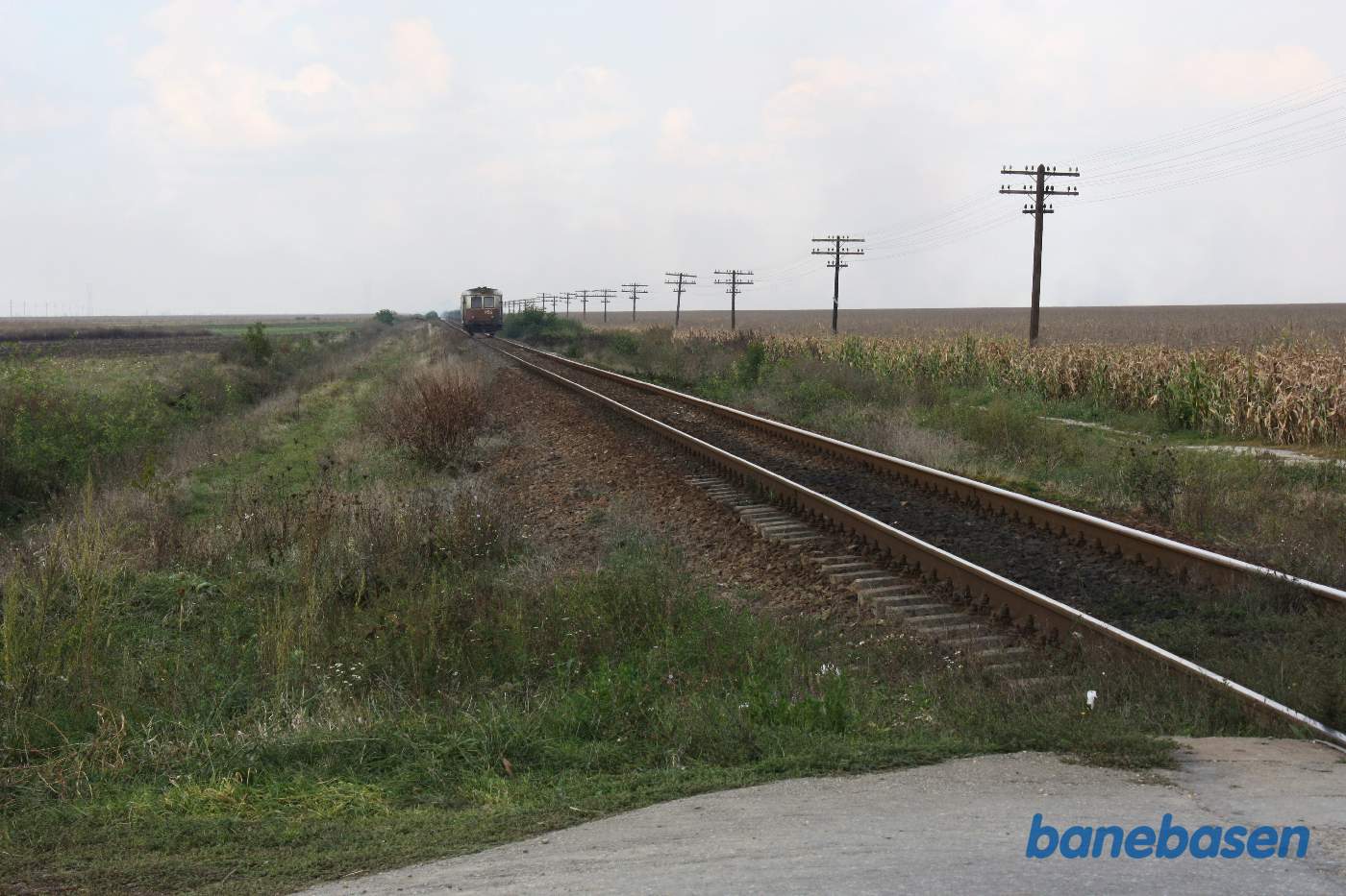 Comlaus. Trinbræt nord for Santana. Motorvogn 956