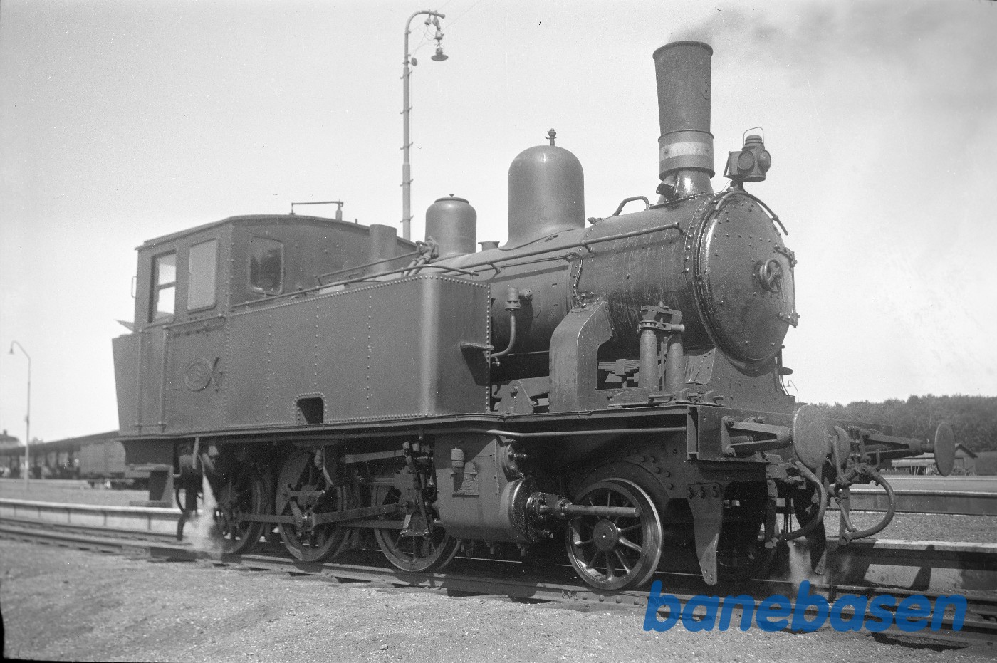 Damplokomotiv HFJ nr. 6 på Hillerød station Damplokomotiv HFJ nr. 6 på Hillerød station