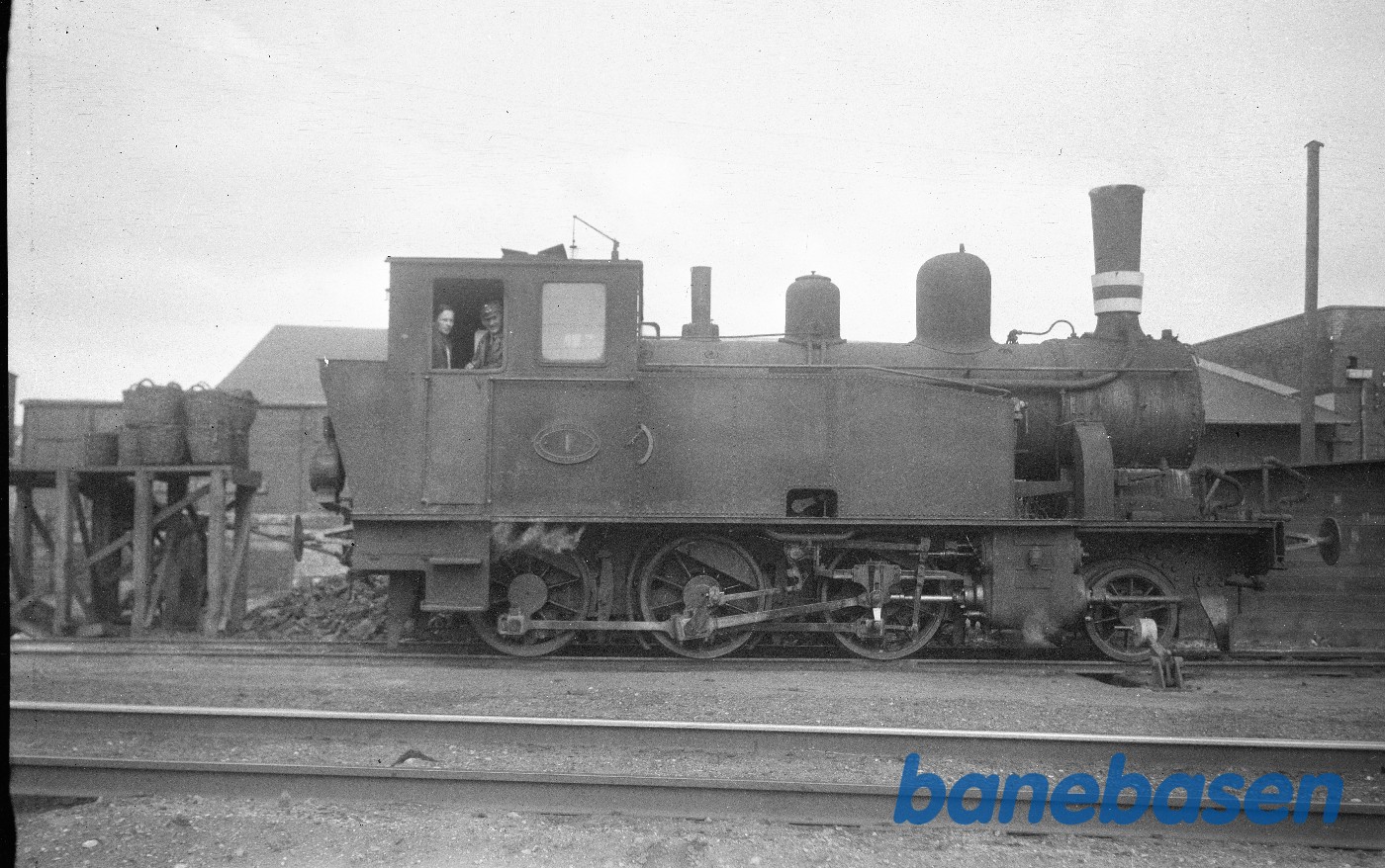 Damplokomotiv KRB 1 udlånt til KSB. Ved maskindepotet på København L Damplokomotiv KRB 1 udlånt til KSB. Ved maskindepotet på København L