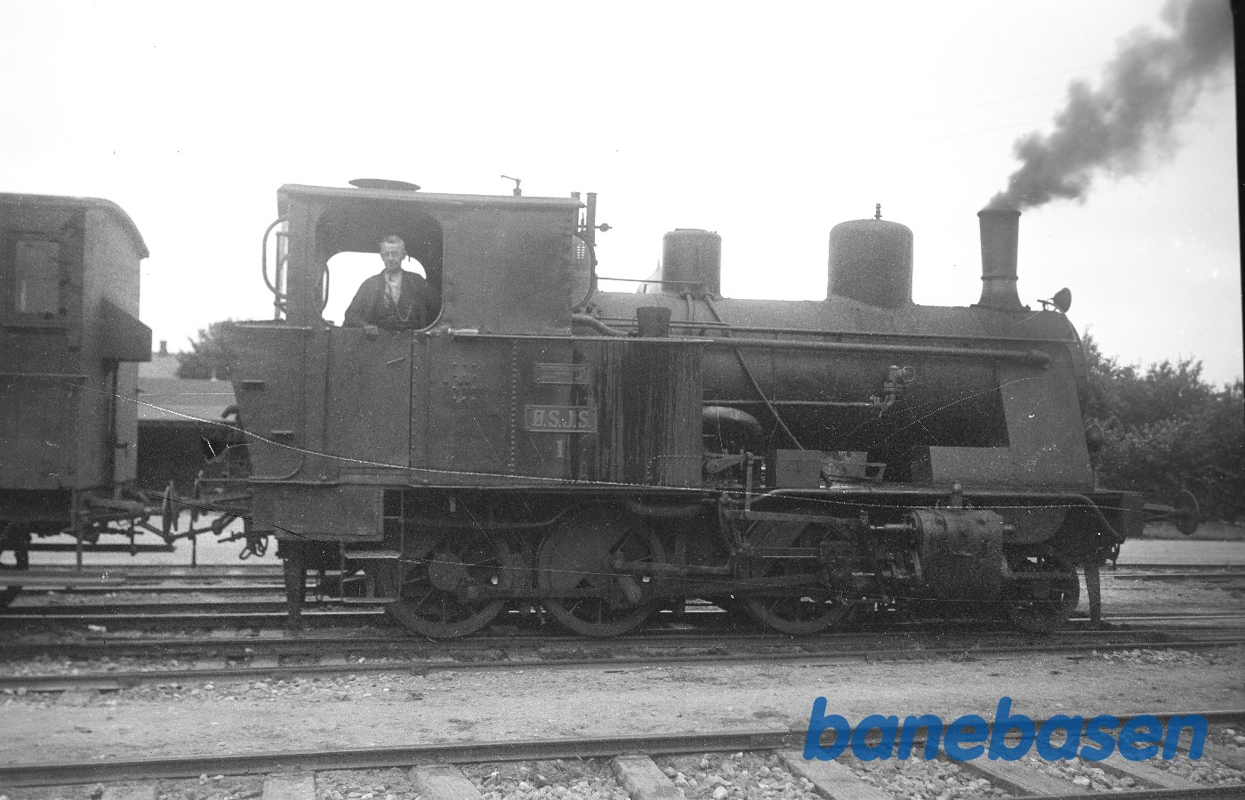 Damplokomotiv ØSJS nr. 1 med godstog i Haarlev Damplokomotiv ØSJS nr. 1 med godstog i Haarlev