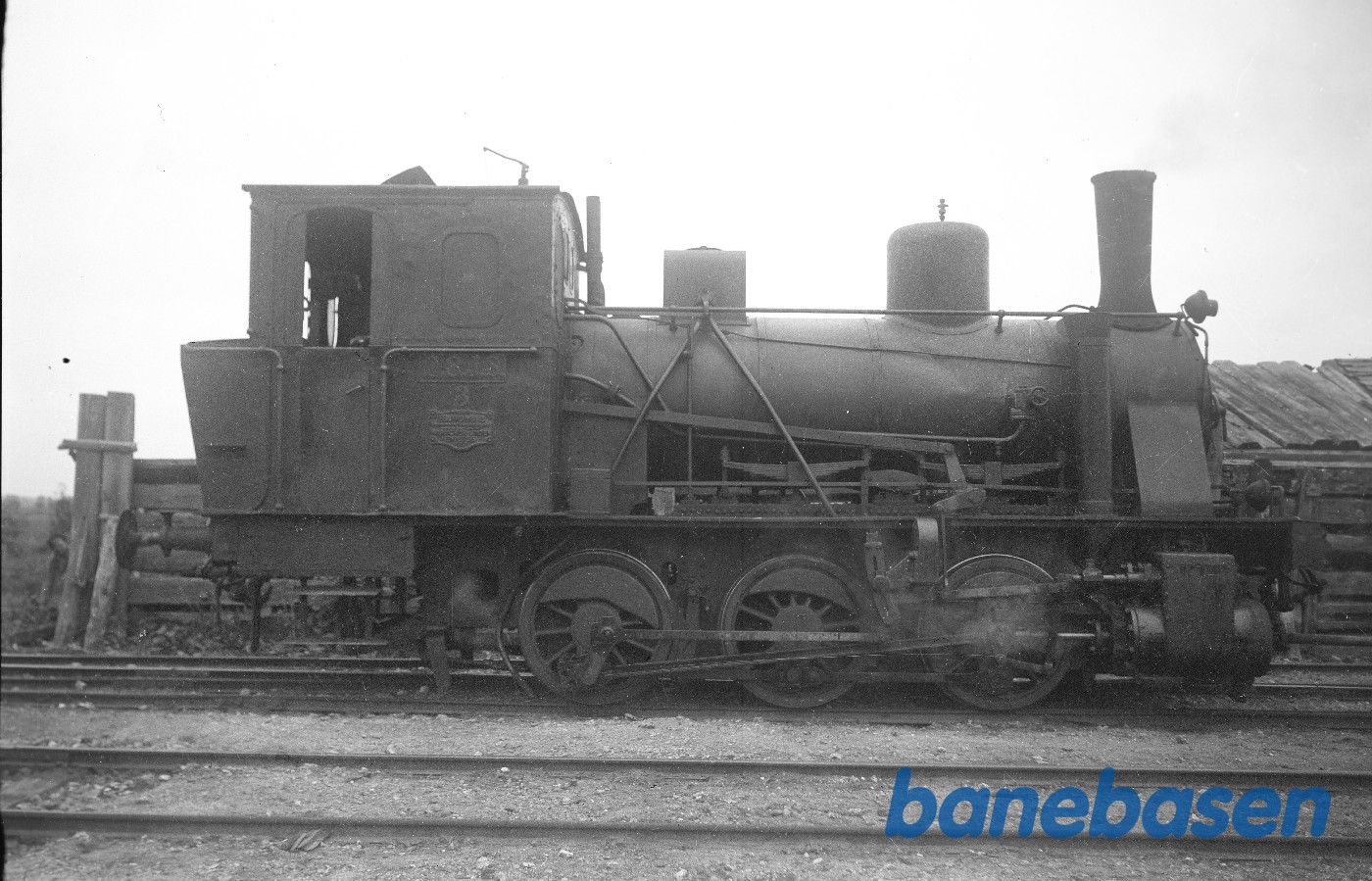 Damplokomotiv ØSJS nr. 3 ved kulrampen i Haarlev Damplokomotiv ØSJS nr. 3 ved kulrampen i Haarlev