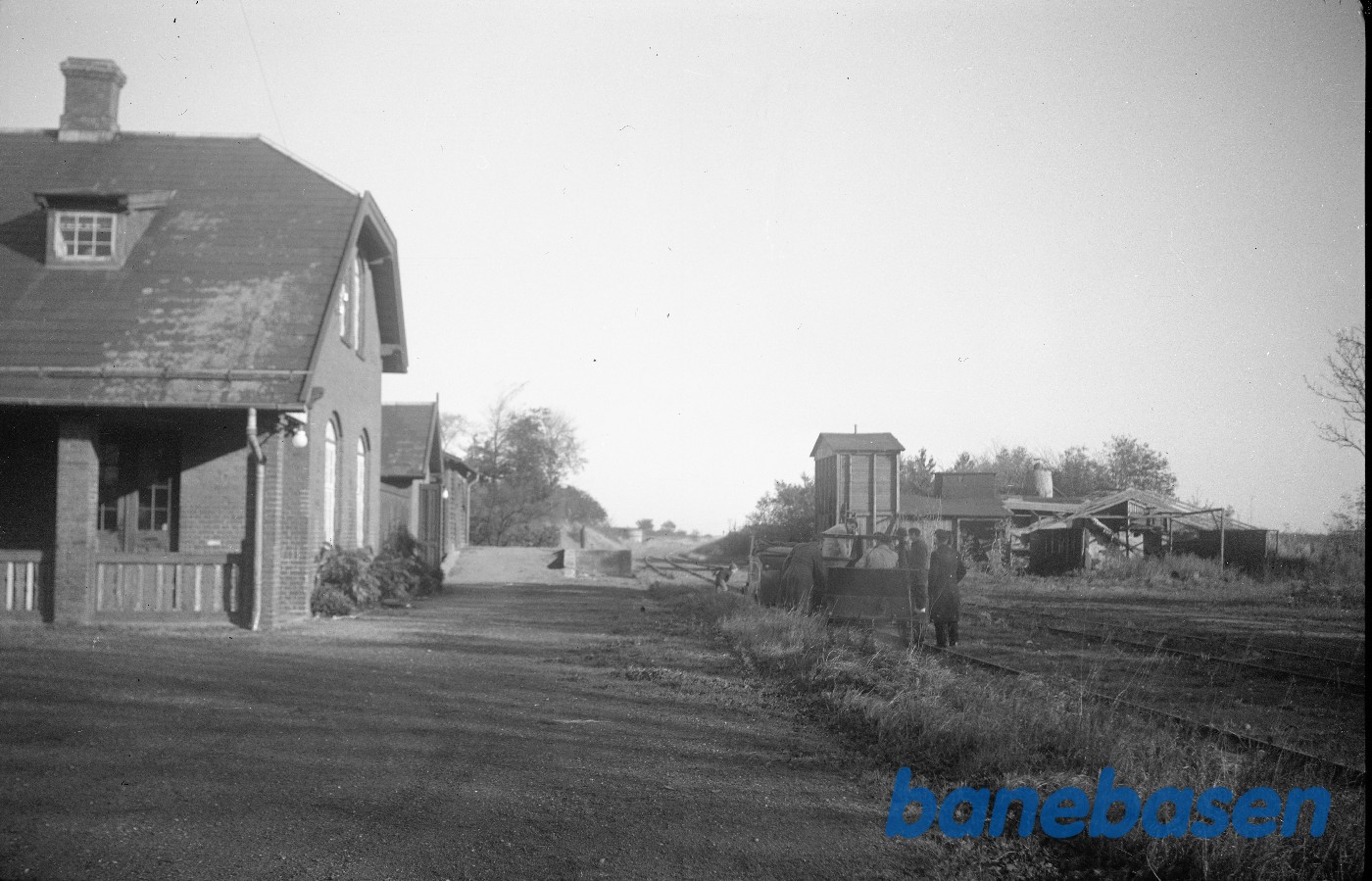 Pedersborg station med skinneinspektionskøretøjer - banen nedlagt Pedersborg station med skinneinspektionskøretøjer - banen nedlagt